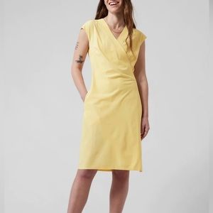 Athleta Womens UPF Newport Wrap Dress Sz Petite Small City Stripe Lunaria Yellow